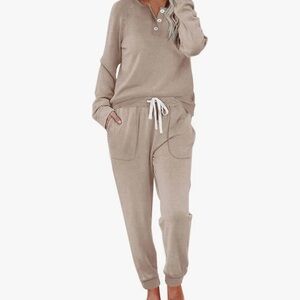 Women's Tan Thermal Fleece Loungewear - 2 Piece Set With Pockets NWOT